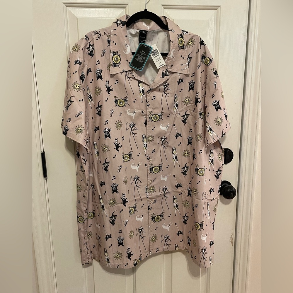 Disney (BoxLunch) Tim Burton’s The Nightmare Before Christmas NWT, 4XL shirt.